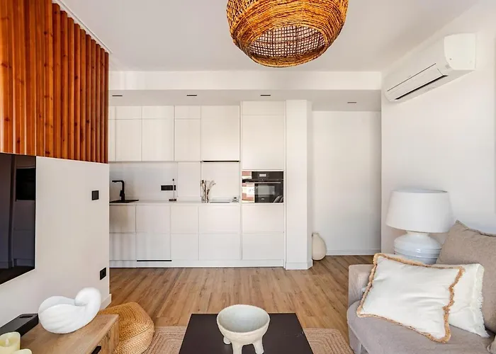 New In Downtown - 11 Nights Minimum Apartment *