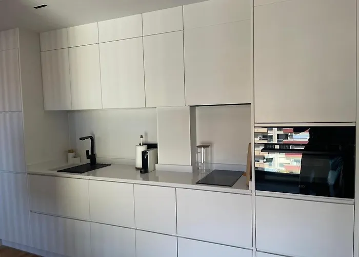 Apartment New In Downtown - 11 Nights Minimum