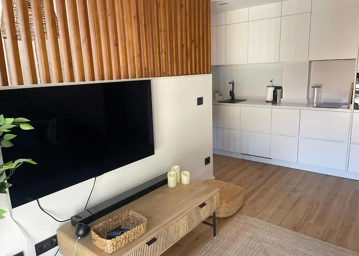 Apartman New In Downtown - 11 Nights Minimum *