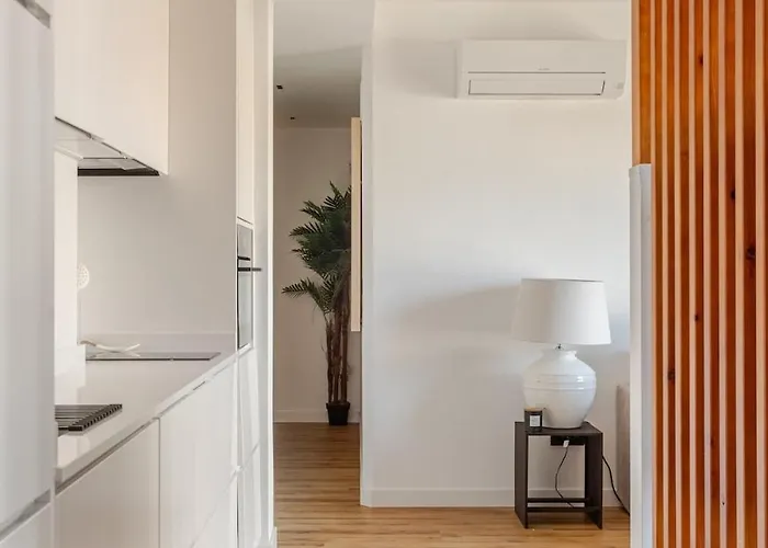 Apartman New In Downtown - 11 Nights Minimum